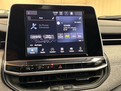 Used 2025 Jeep Compass Latitude AWD/4WD image 20