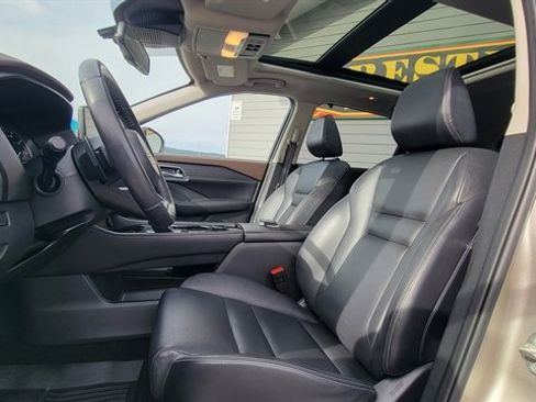 Used 2021 Nissan Rogue SL w/ Premium Package image 22