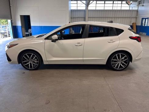 Used 2025 Subaru Impreza 2.0i Sport image 6