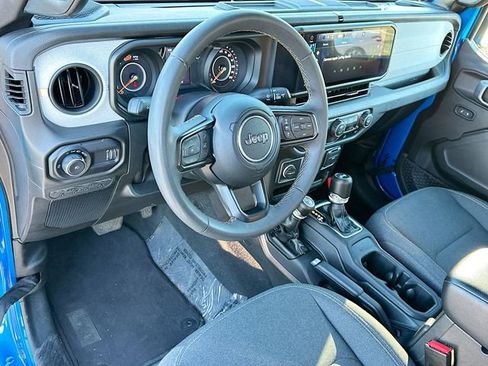 Used 2024 Jeep Wrangler Sport S image 9
