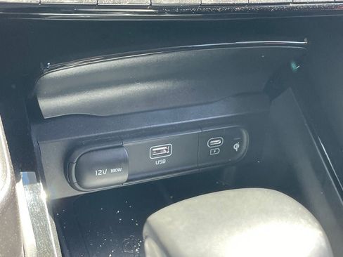 Used 2025 Kia Telluride S image 10