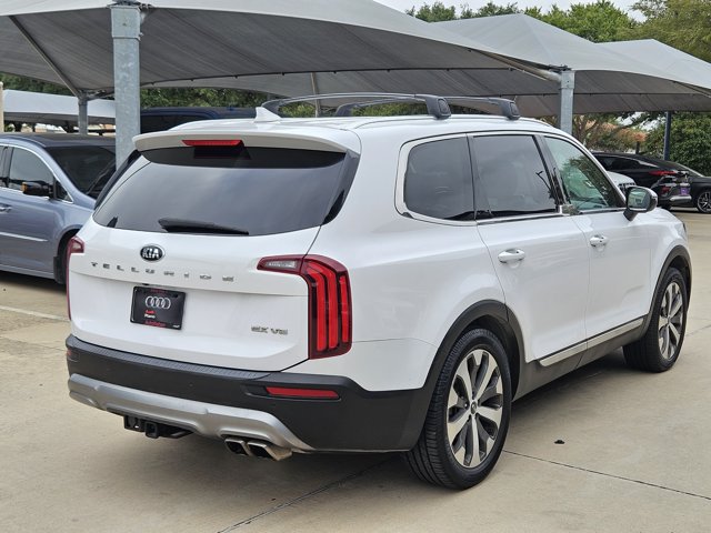 Used 2021 Kia Telluride EX w/ EX Premium Package FWD image 3
