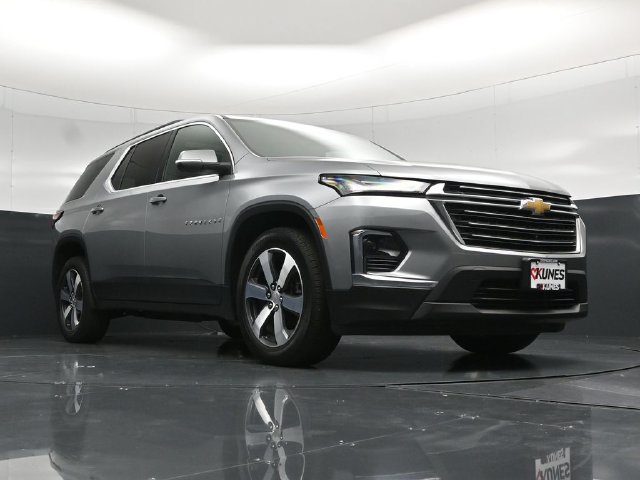 Used 2023 Chevrolet Traverse LT w/ LT Premium Package AWD/4WD image 63