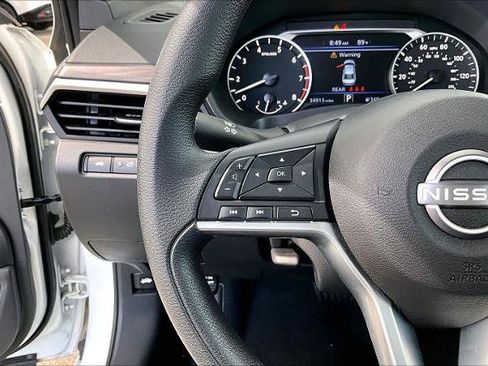 Certified 2025 Nissan Altima 2.5 SV FWD image 23