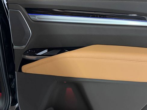 New 2026 Cadillac Escalade Luxury AWD/4WD image 21