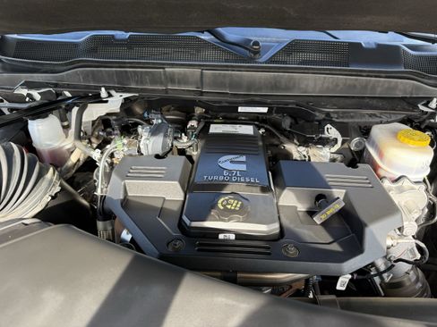 Used 2024 RAM 2500 Laramie w/ Safety Group image 33