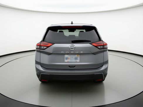 Used 2025 Nissan Rogue SV image 7