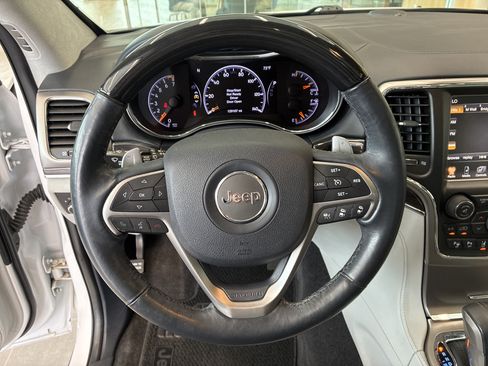 Used 2017 Jeep Grand Cherokee Summit AWD/4WD image 24