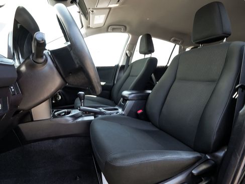 Used 2018 Toyota RAV4 LE w/ All Weather Liner Package AWD/4WD image 30
