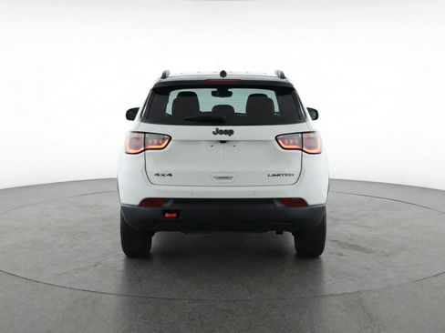 Used 2025 Jeep Compass Trailhawk image 7