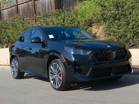 New 2026 BMW X2 xDrive28i w/ Technology Package image 2