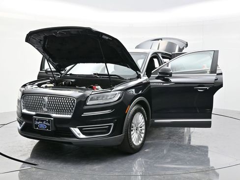 Used 2019 Lincoln Nautilus Premier image 55