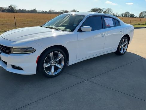 Used 2018 Dodge Charger SXT Plus w/ Quick Order Package 29J image 5