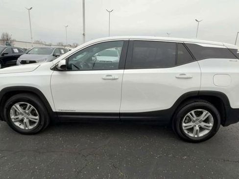 Used 2023 GMC Terrain SLE FWD image 5