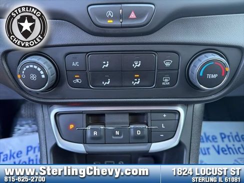 Used 2024 GMC Terrain SLE FWD image 13