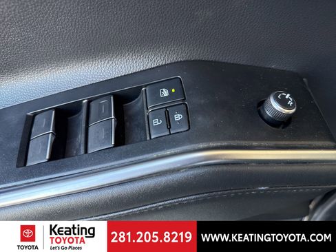 Used 2021 Toyota Highlander Limited image 12