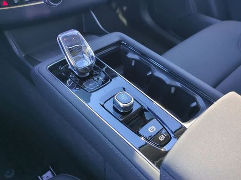 New 2026 Volvo XC90 B6 Plus w/ Protection Package Premier image 24