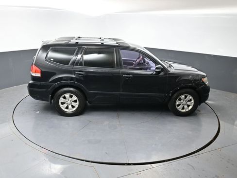 Used 2009 Kia Borrego LX RWD image 14