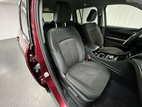 Used 2023 Jeep Grand Cherokee Laredo image 27