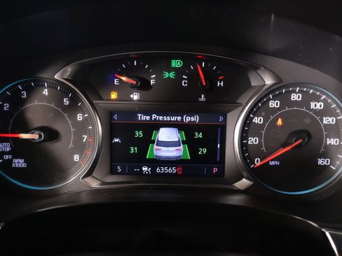 Used 2023 Chevrolet Traverse RS w/ LPO, Floor Liner Package FWD image 4