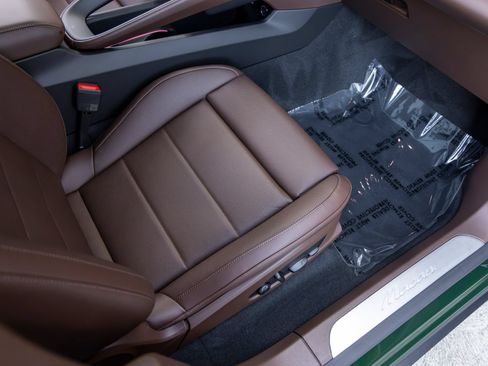 Certified 2026 Porsche Macan Electric RWD image 53