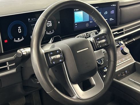 Used 2025 Hyundai Santa Fe SEL FWD image 13