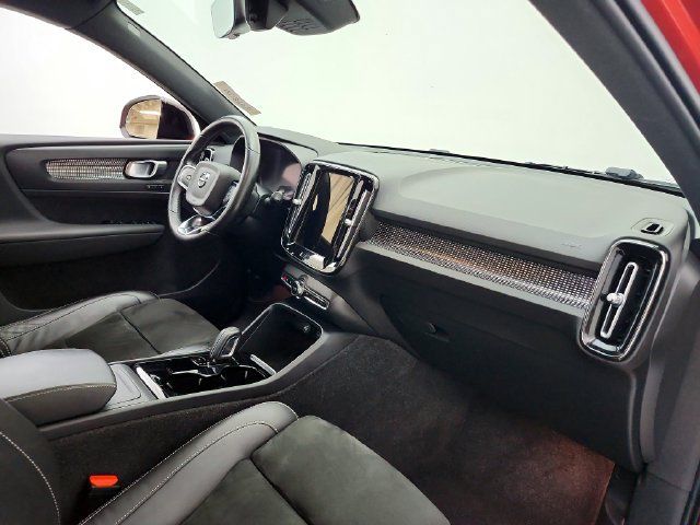 Used 2022 Volvo XC40 P8 Recharge Plus AWD/4WD image 18