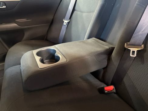 Used 2015 Nissan Altima 2.5 SV w/ Convenience Package FWD image 16