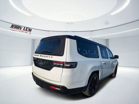 Used 2024 Jeep Grand Wagoneer L Series II w/ Quick Order Packagew 28T image 3