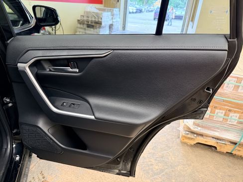 Used 2023 Toyota RAV4 Limited AWD/4WD image 18