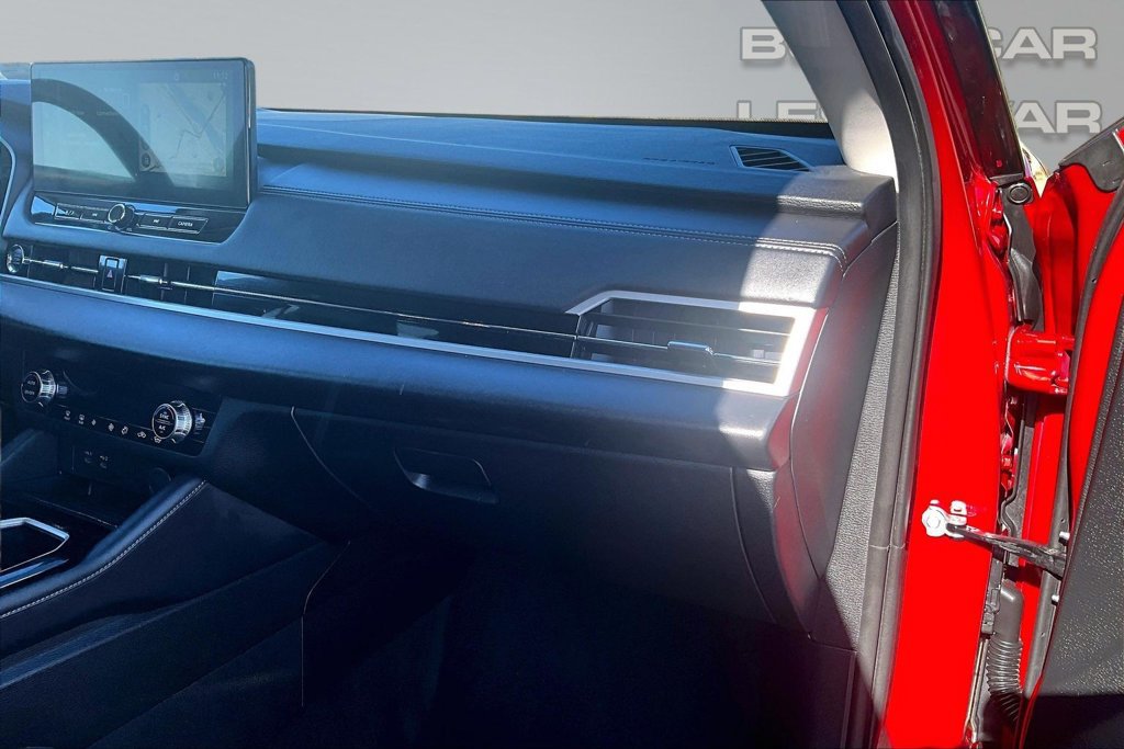 Used 2025 Mitsubishi Outlander AWD image 17