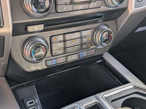 Used 2018 Ford F150 Platinum w/ Equipment Group 701A Luxury image 31