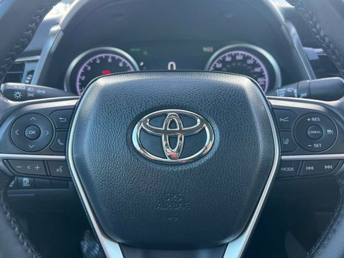 Used 2022 Toyota Camry XLE image 25