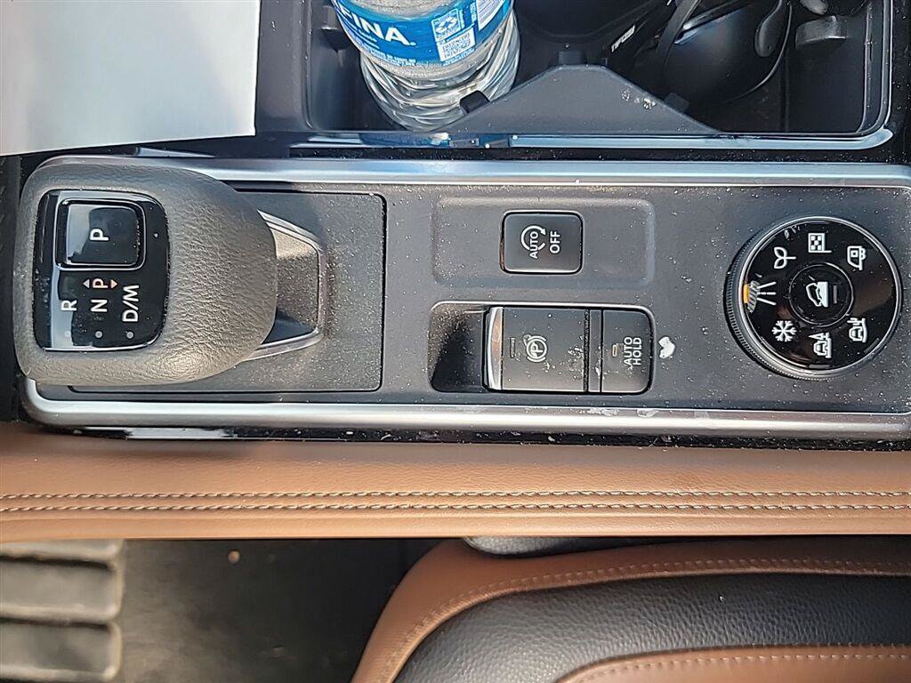 Used 2024 Nissan Pathfinder Platinum AWD/4WD image 13
