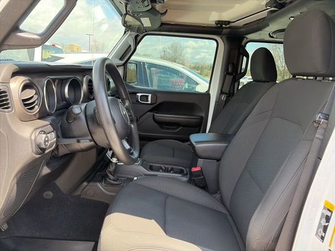 Used 2020 Jeep Gladiator Sport w/ Trailer Tow Package image 4