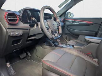 New 2025 Chevrolet TrailBlazer RS w/ Convenience Package AWD/4WD video 3