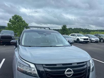 Used 2023 Nissan Pathfinder SL w/ SL Premium Package