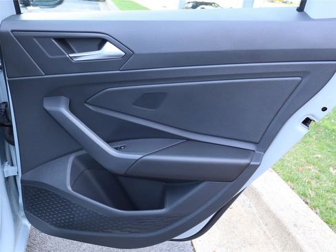 Used 2025 Volkswagen Jetta Sport FWD image 29