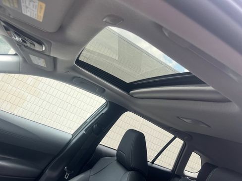 Used 2026 Toyota Corolla Cross XLE w/ Convenience Package FWD image 20