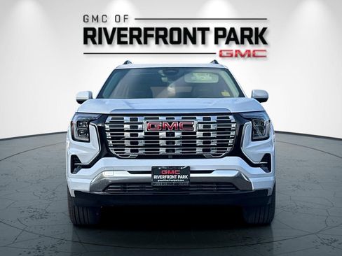 New 2026 GMC Terrain Denali w/ LPO, Floor Liner Package AWD/4WD image 8
