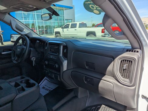 Certified 2020 Chevrolet Silverado 1500 W/T w/ Z71 Off-Road Package AWD/4WD image 39