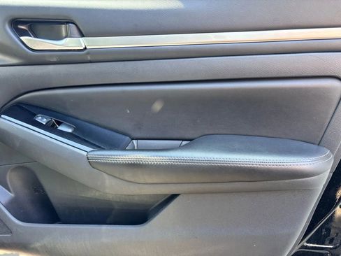 Used 2023 Nissan Altima 2.5 SV image 13