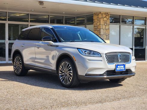 Used 2022 Lincoln Corsair Reserve w/ Equipment Group 201A image 3