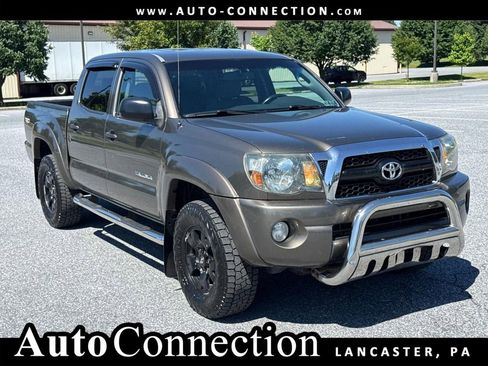 Used 2011 Toyota Tacoma 4x4 Double Cab w/ TRD Off-Road Pkg w/JBL Audio image 1