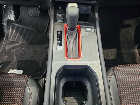 Used 2025 Nissan Kicks SR image 22