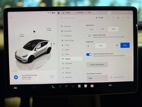 Used 2022 Tesla Model Y Performance AWD/4WD image 27