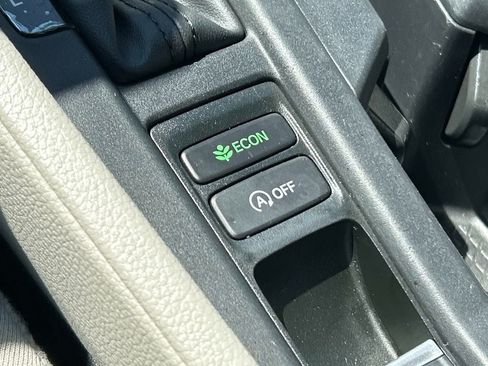 Used 2023 Honda Accord LX image 27