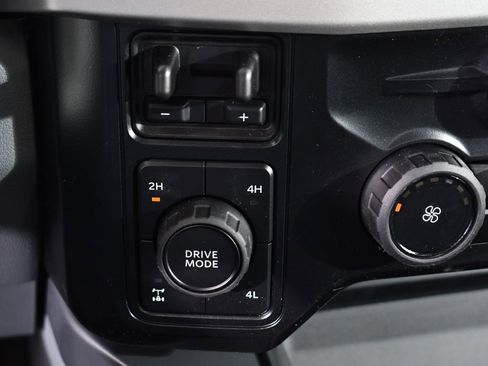 New 2026 Ford F350 XLT w/ 360-Degree Camera Package image 29