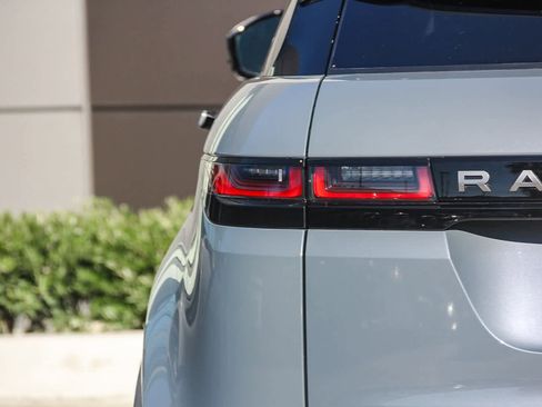 Used 2023 Land Rover Range Rover Evoque R-Dynamic S image 5