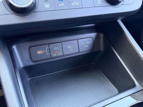 New 2026 Hyundai Tucson SE image 19